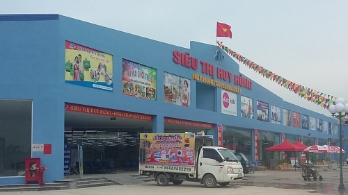 Bắc Ninh: Trạm sạc VinFast - TTTM Huy Hùng